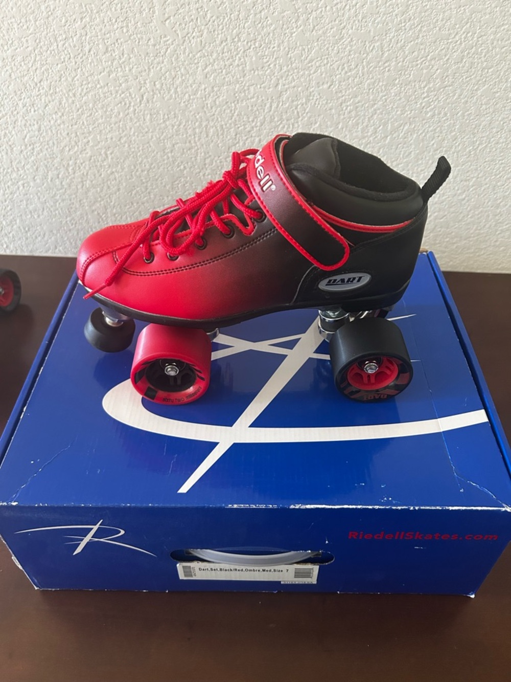 Riedell Dart Black/Red Ombre Quad Roller Skates - Picture 7 of 9